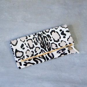 NEW CLARE V SNOW LEOPARD CLUTCH